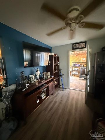 518 W La Rua St, Pensacola, FL 32501