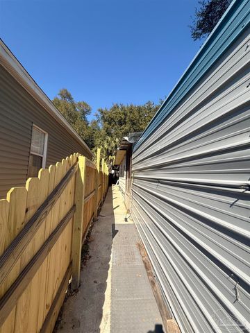 518 W La Rua St, Pensacola, FL 32501