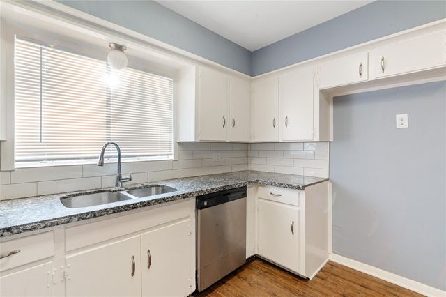 10502 Royal Oaks Drive, Houston, TX 77016