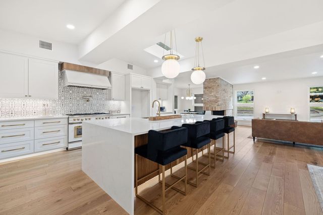 1503 E 15th ST, Georgetown, TX 78626