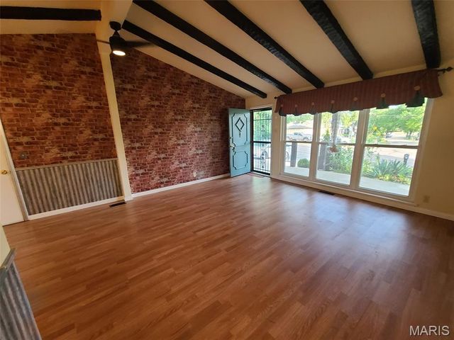 4947 Ringer Road, Mehlville, MO 63129