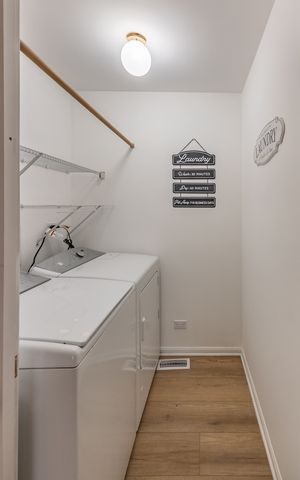 1179 Edington Court, Carol Stream, IL 60188