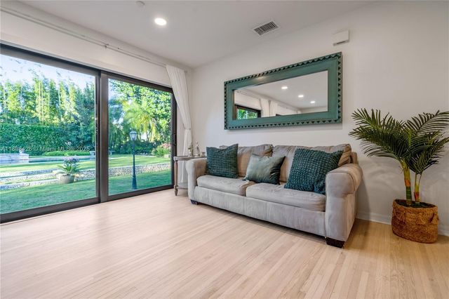 29880 SW 183rd Ct, Homestead, FL 33030