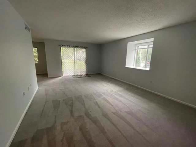 12 Beals Cove Rd H, Hingham, MA 02043
