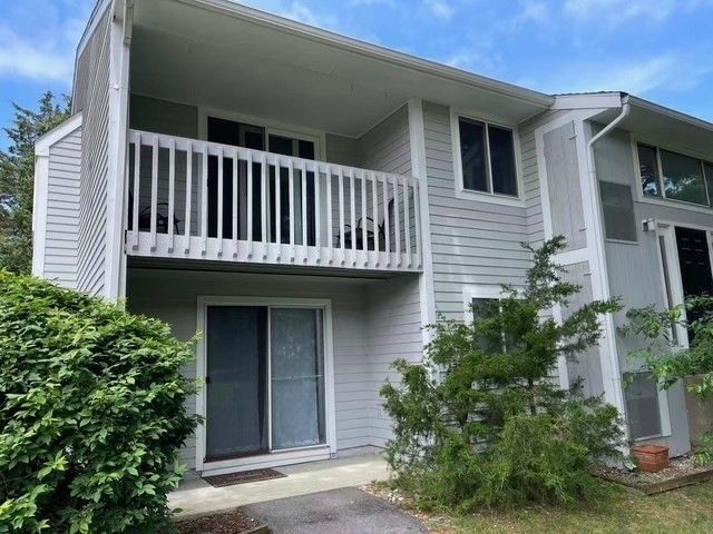 12 Beals Cove Rd H, Hingham, MA 02043