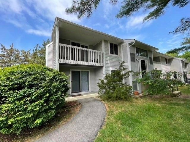 12 Beals Cove Rd H, Hingham, MA 02043