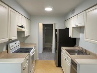 12 Beals Cove Rd H, Hingham, MA 02043