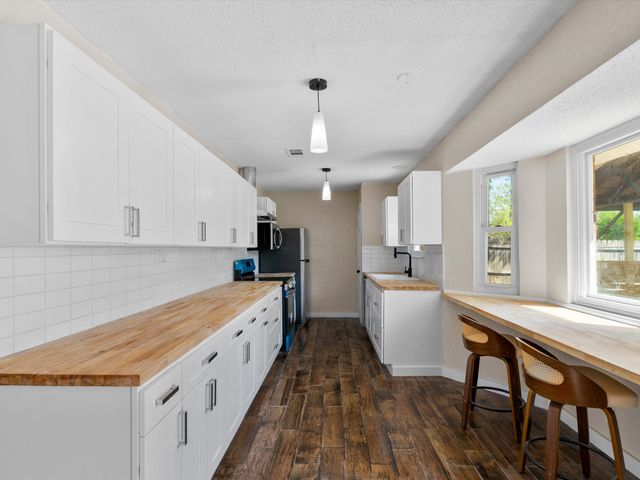 6620 Bernadine Drive, Watauga, TX 76148