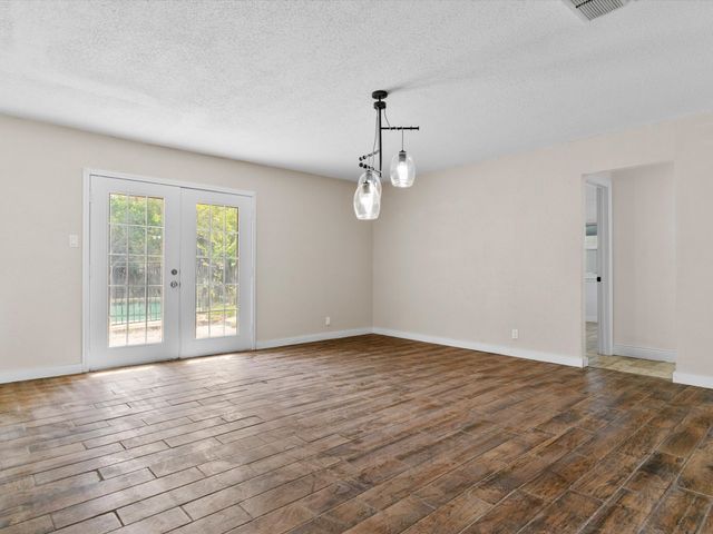 6620 Bernadine Drive, Watauga, TX 76148