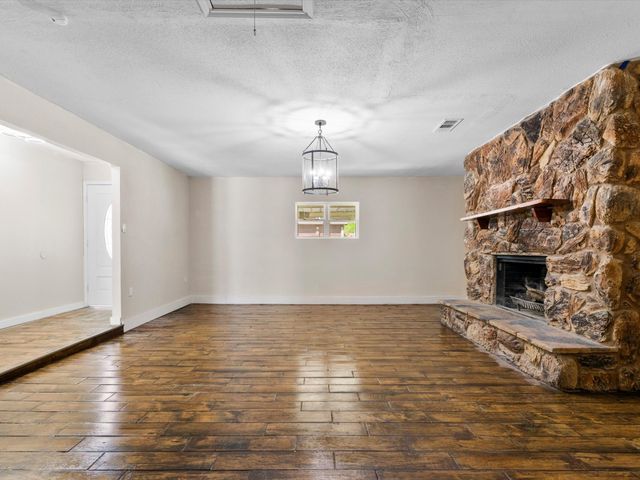 6620 Bernadine Drive, Watauga, TX 76148