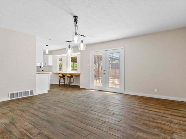 6620 Bernadine Drive, Watauga, TX 76148