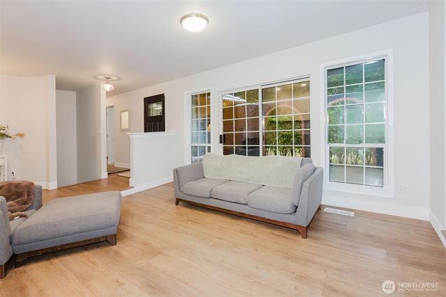 11255 Ridge Rim Trail SE, Port Orchard, WA 98367