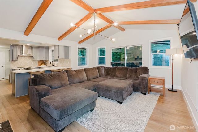 11255 Ridge Rim Trail SE, Port Orchard, WA 98367