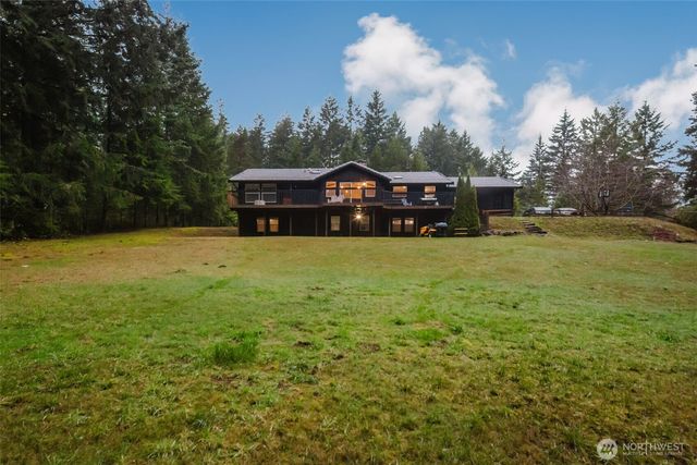 11255 Ridge Rim Trail SE, Port Orchard, WA 98367