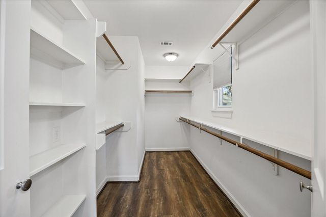 853 Marlin Street, Bayou Vista, TX 77563