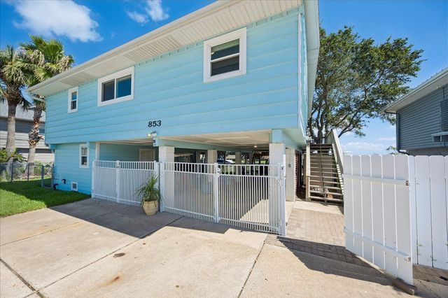 853 Marlin Street, Bayou Vista, TX 77563