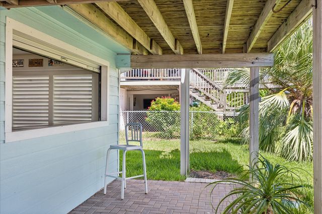 853 Marlin Street, Bayou Vista, TX 77563