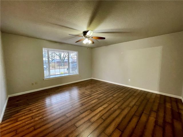 2200 Sandy Street, Springdale, AR 72762