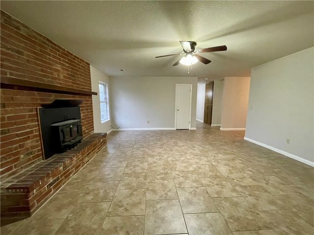 2200 Sandy Street, Springdale, AR 72762