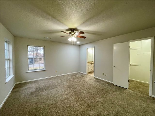 2200 Sandy Street, Springdale, AR 72762