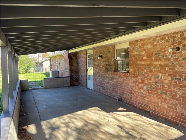 2200 Sandy Street, Springdale, AR 72762