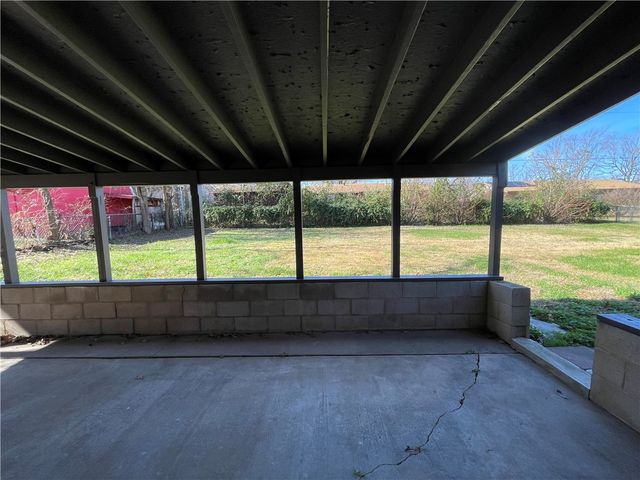 2200 Sandy Street, Springdale, AR 72762