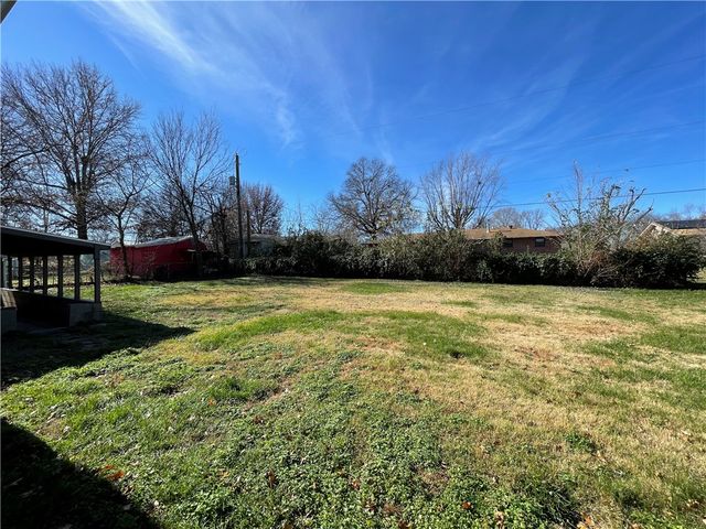 2200 Sandy Street, Springdale, AR 72762