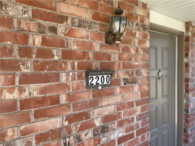 2200 Sandy Street, Springdale, AR 72762