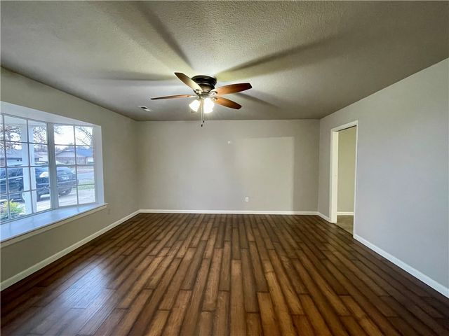 2200 Sandy Street, Springdale, AR 72762