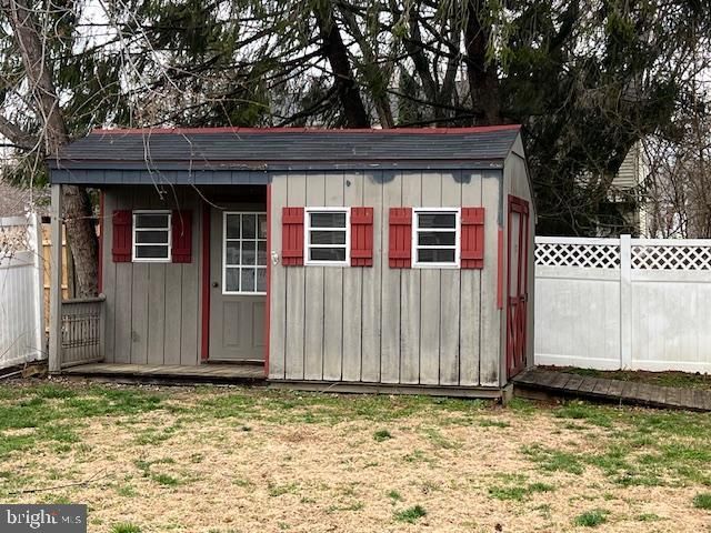 1105 WILLIAMSBURG RD, Lancaster, PA 17603