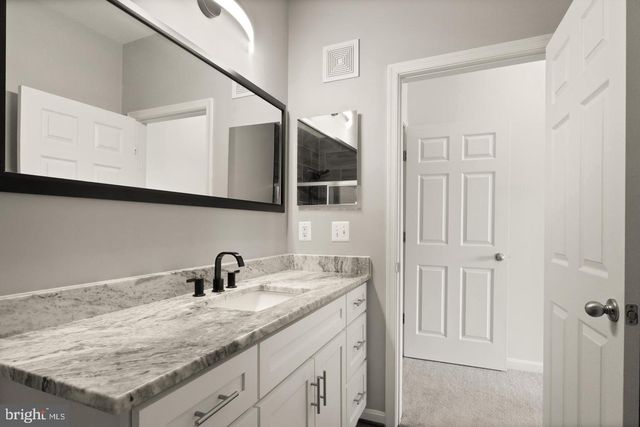9541 CENTER ST, Manassas, VA 20110