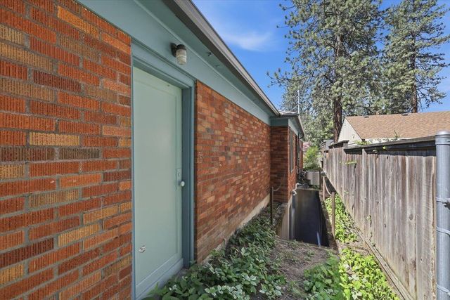 1803 S Arthur St, Spokane, WA 99203
