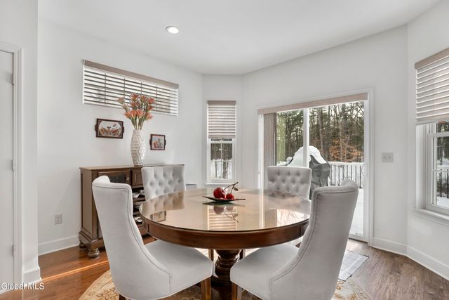 9 Linden Park Drive, Halfmoon, NY 12065