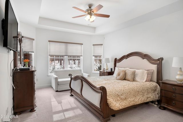 9 Linden Park Drive, Halfmoon, NY 12065