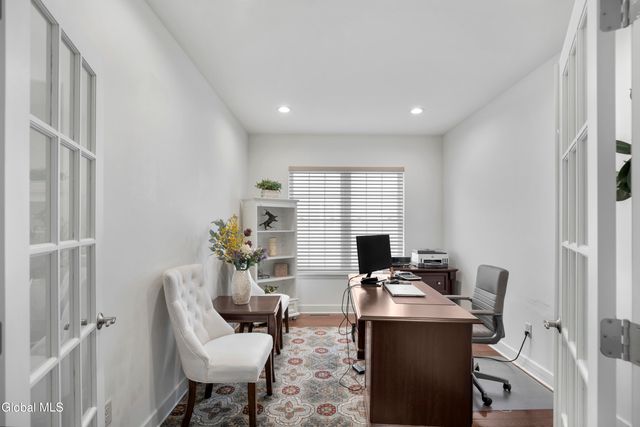 9 Linden Park Drive, Halfmoon, NY 12065