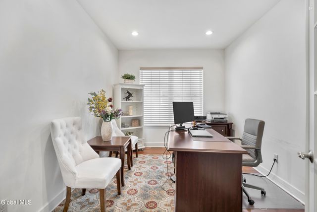 9 Linden Park Drive, Halfmoon, NY 12065