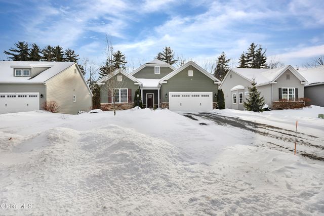 9 Linden Park Drive, Halfmoon, NY 12065