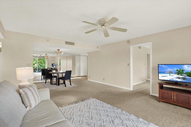 2611 BAYSHORE BOULEVARD 304, Tampa, FL 33629