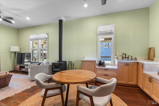 5647 Highway 128 Hwy, Geyserville, CA 95441