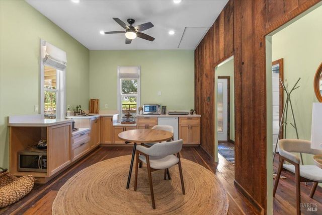 5647 Highway 128 Hwy, Geyserville, CA 95441