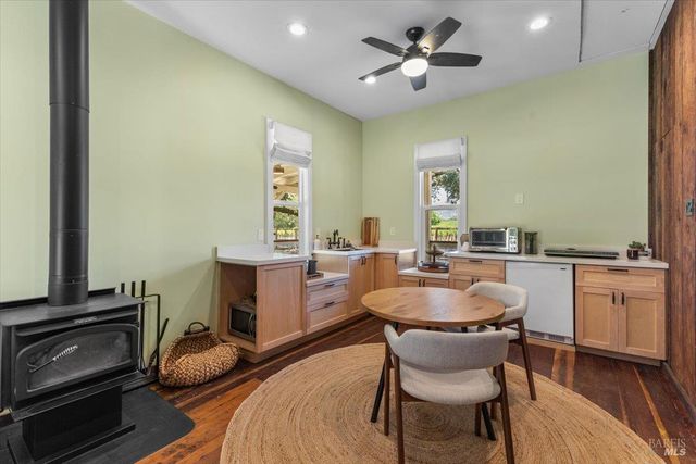 5647 Highway 128 Hwy, Geyserville, CA 95441