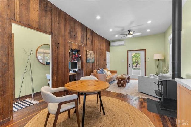 5647 Highway 128 Hwy, Geyserville, CA 95441