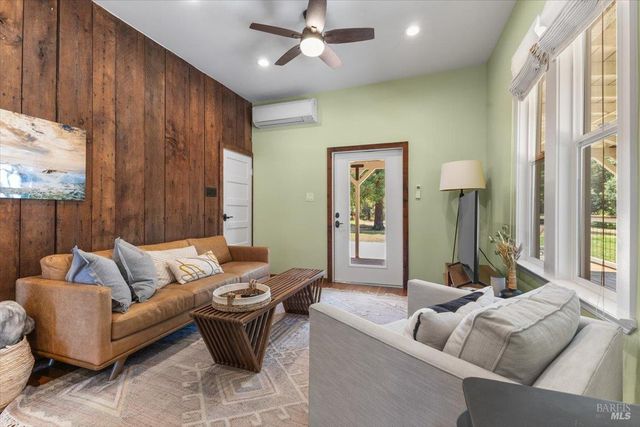 5647 Highway 128 Hwy, Geyserville, CA 95441