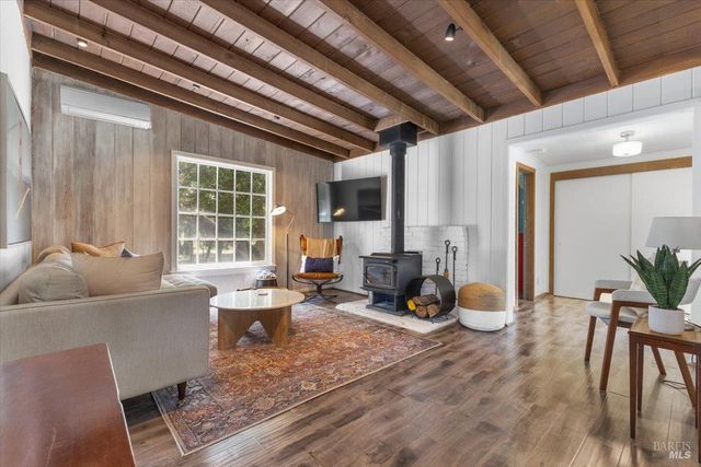 5647 Highway 128 Hwy, Geyserville, CA 95441