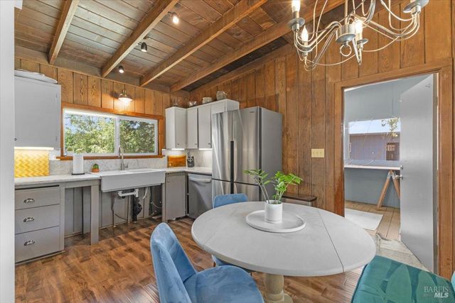 5647 Highway 128 Hwy, Geyserville, CA 95441