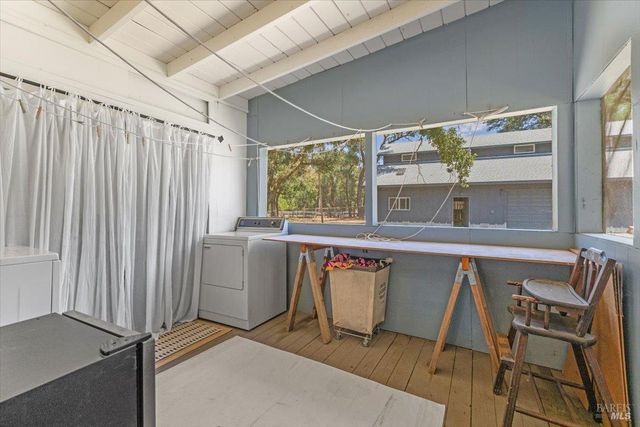 5647 Highway 128 Hwy, Geyserville, CA 95441