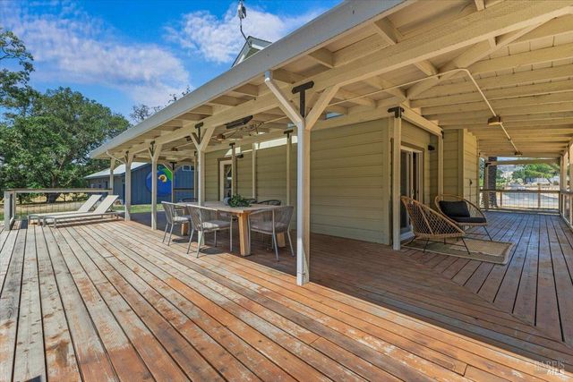 5647 Highway 128 Hwy, Geyserville, CA 95441