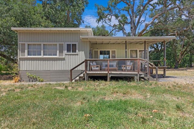 5647 Highway 128 Hwy, Geyserville, CA 95441