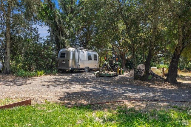 5647 Highway 128 Hwy, Geyserville, CA 95441