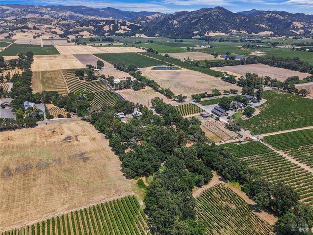 5647 Highway 128 Hwy, Geyserville, CA 95441
